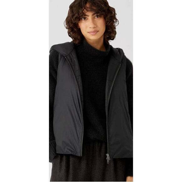 Black Sleeveless Puffer Vest with Hood Lightweight Outdoor Casual - Picture 2 of 10